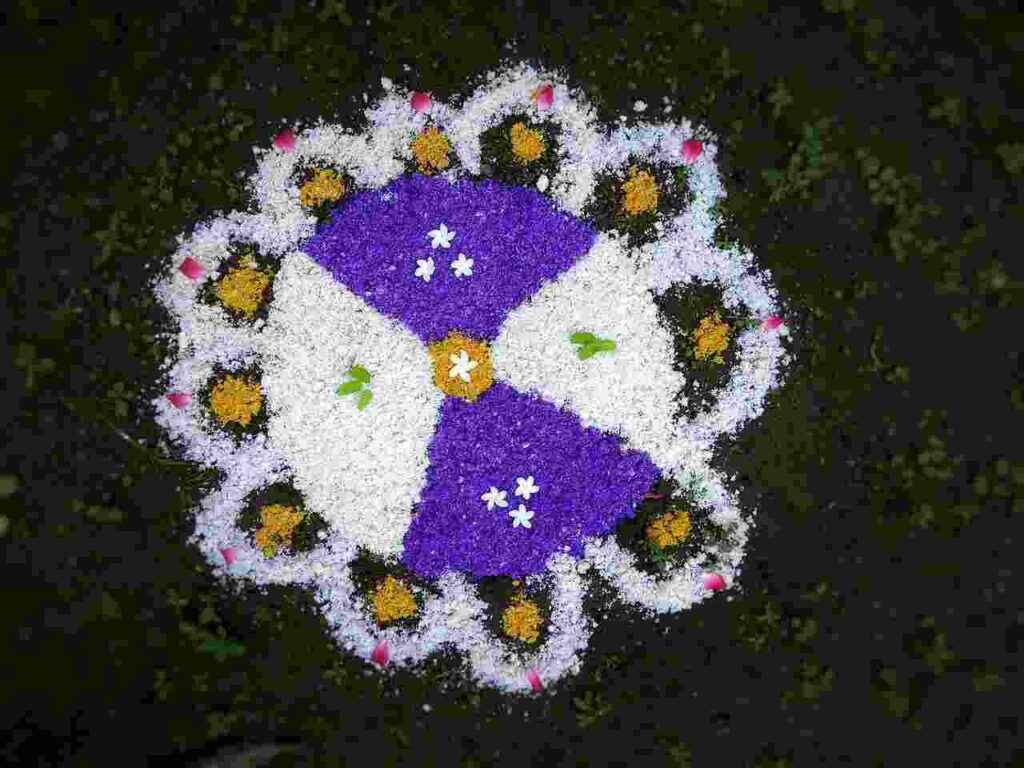 Rangoli Design: 16 unseen and captivating rangoli. Make a new Rangoli this Diwali